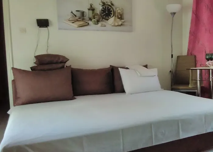 101 τriantafyllidi * Volos